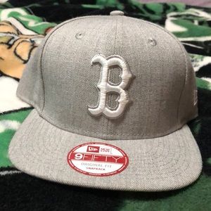 New Era Boston Redsox Grey SnapBack  hat